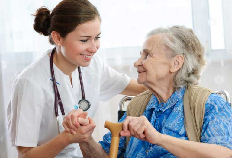 How Annual Physicals Help Seniors Maintain Their Health