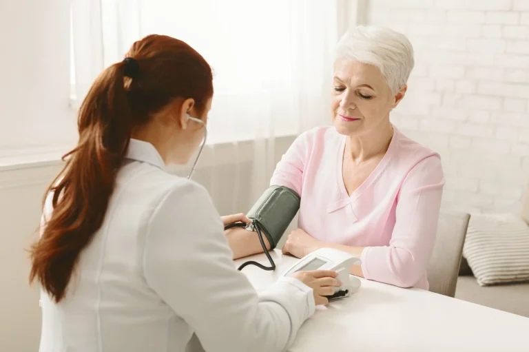 Why Choosing a Family Doctor is Key for Comprehensive Health Care