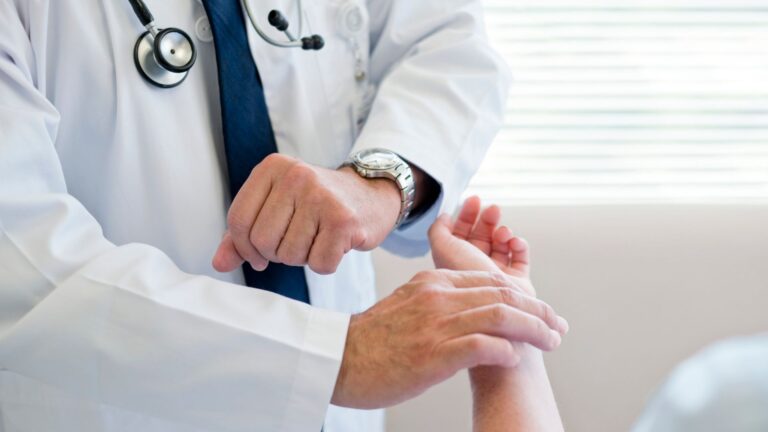 The Benefits of Regular Primary Care Check-Ups for Maintaining Long-Term Health